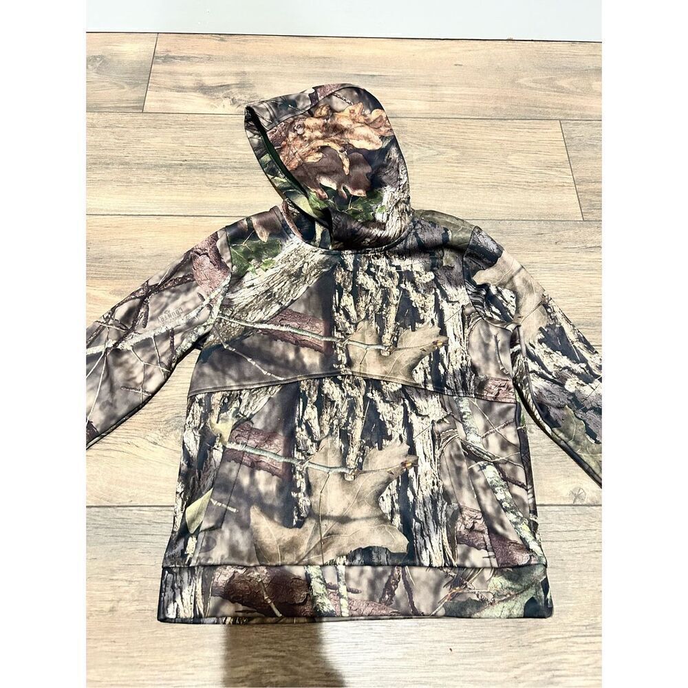 Kids under armor camo sweater